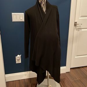 Oh BABY MATERNITY Black cardigan by Motherhood 🖤